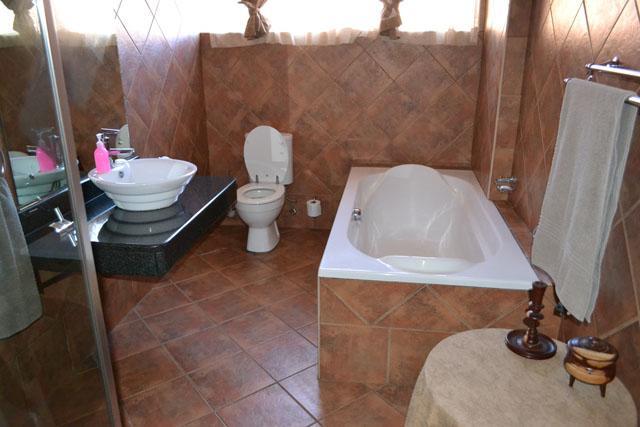 بولوكوان Jacaranda Lodge المظهر الخارجي الصورة